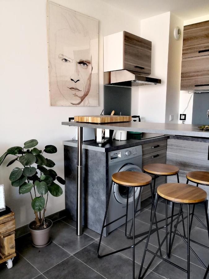 L' Amarre Apartment ลาโรแชล ภายนอก รูปภาพ