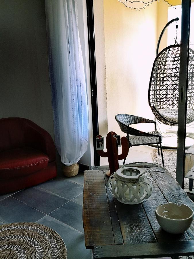L' Amarre Apartment ลาโรแชล ภายนอก รูปภาพ