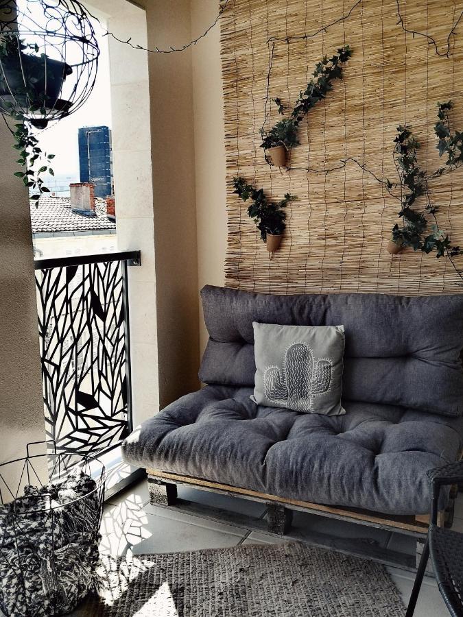 L' Amarre Apartment ลาโรแชล ภายนอก รูปภาพ